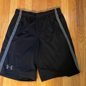 Mens medium Under Armour Athletic short